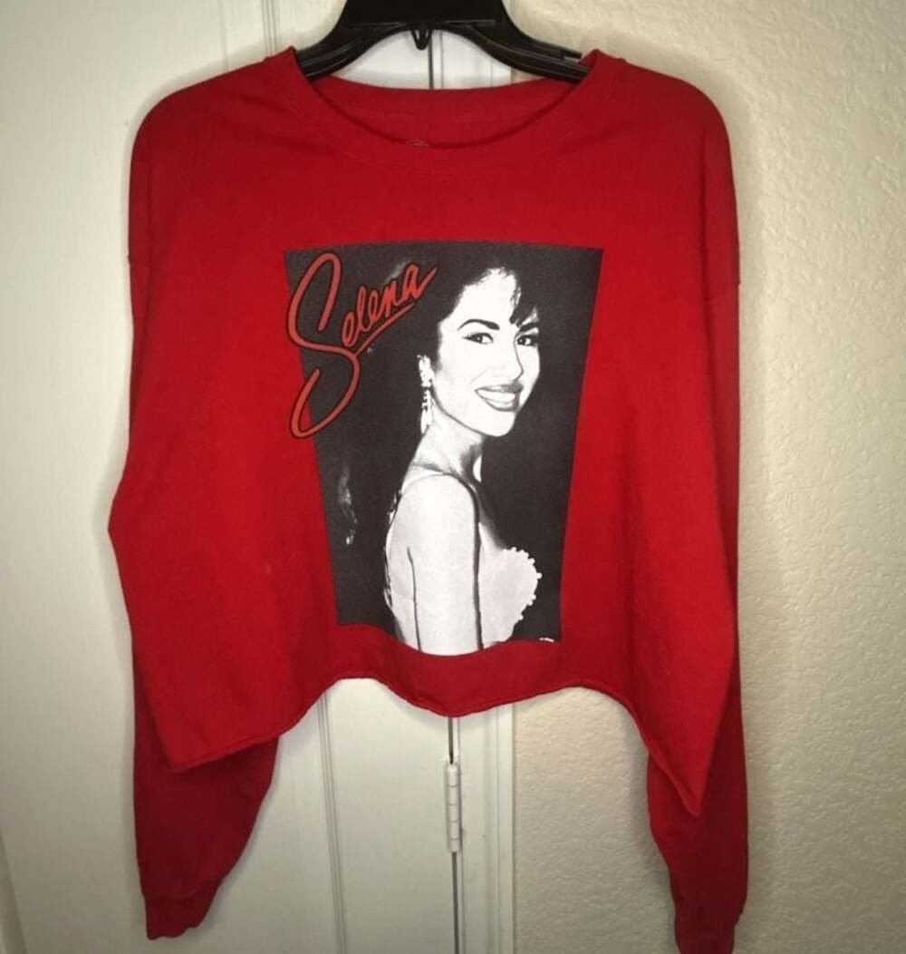 Selena Official Merchandise Red Graphic Crop Long Sleeve Shirt XL